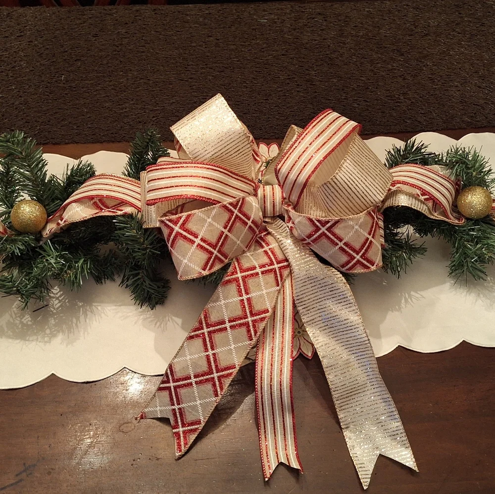 Festive Holiday Swag